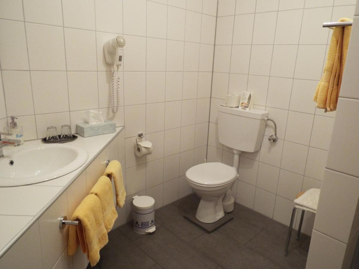 Hotel Garni Zum Reinhardswald Gewissenruh Экстерьер фото