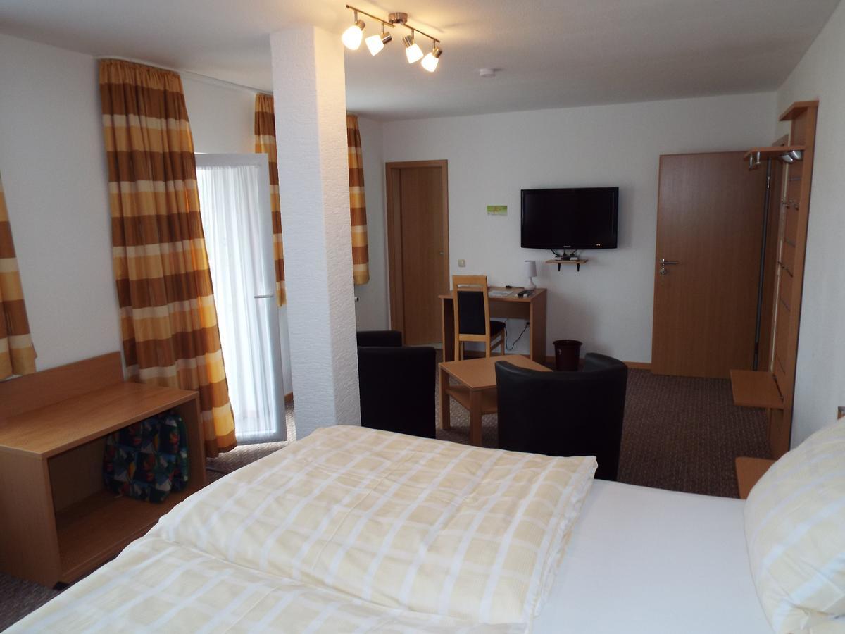 Hotel Garni Zum Reinhardswald Gewissenruh Номер фото