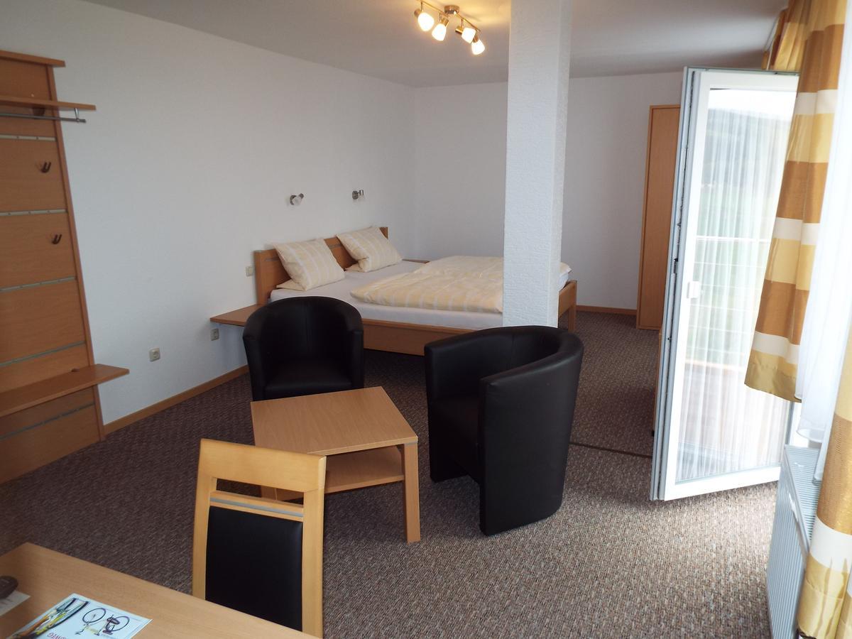 Hotel Garni Zum Reinhardswald Gewissenruh Номер фото